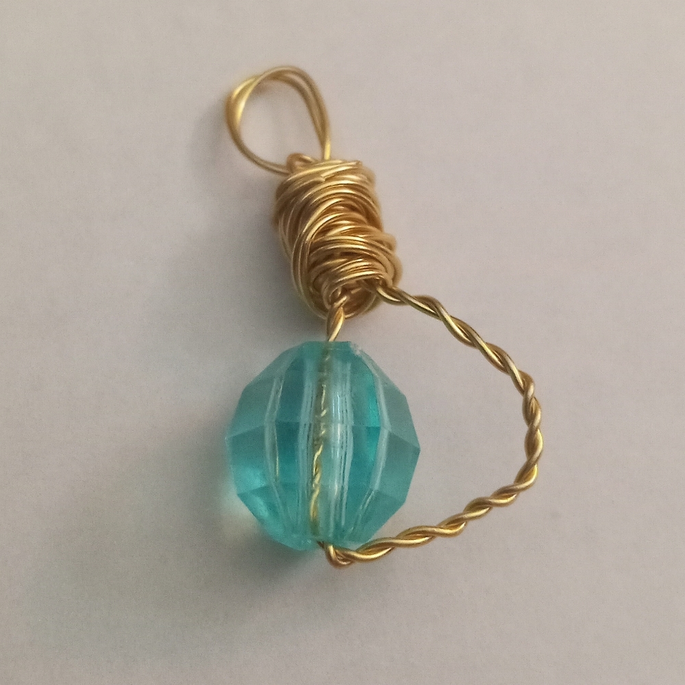 Hand Crafted Gold plated wire wrapped statement pendant choker necklace Aqua